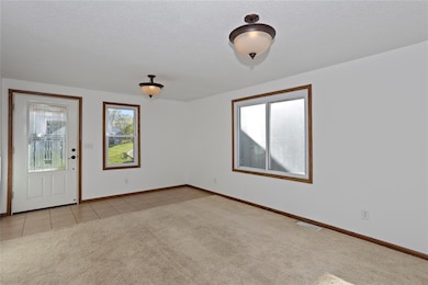 2320 SE 5th St, Des Moines, IA 50315 - photo 3