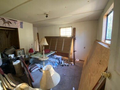 812 N West Avenue C, Carrabelle, FL 32322 - photo 3