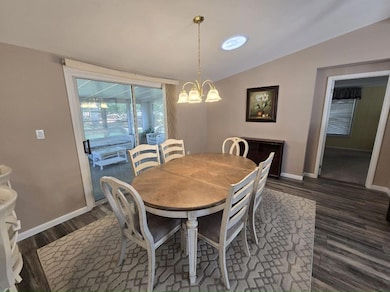 140711 Middle Rd unit 11, Calverton, NY 11933 - photo 5