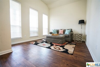 Entry living space