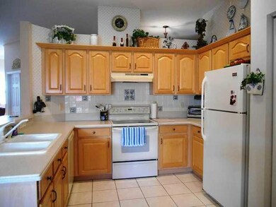 Kitchen. Nice work space in kitchen.