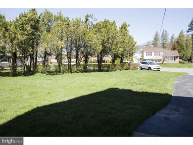 4332 Sweeney Cir, Brookhaven, PA 19015 - photo 4