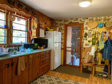 3 Meadowview Kitchen