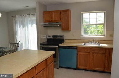 3044 Brinkley Station Dr, Temple Hills, MD 20748 - photo 6