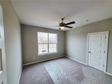 2807 S Apricot Rd, Fayetteville, AR 72701 - photo 4