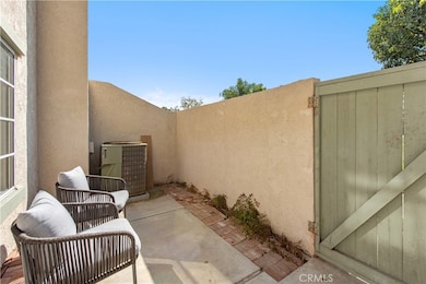 28 Exeter unit 19, Irvine, CA 92612 - photo 4