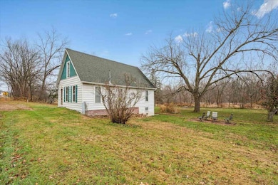 1243 Bertram St, Cedar Rapids, IA 52403 - photo 3