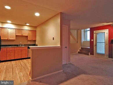 28 Lauren Ct unit 210, Levittown, PA 19057 - photo 4