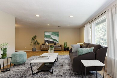 61335 Robin Hood Ln, Bend, OR 97702 - photo 4