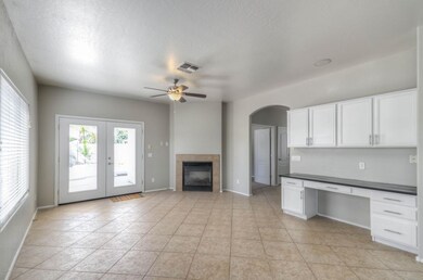 Family Room (1)-FULL