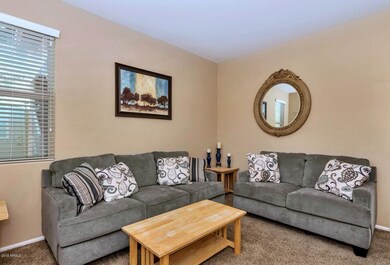 1807 N 77th Dr-large-004-7-Living Room-1