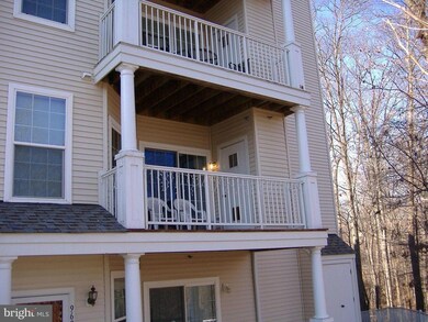 9671 Devedente Dr unit 105, Owings Mills, MD 21117 - photo 3