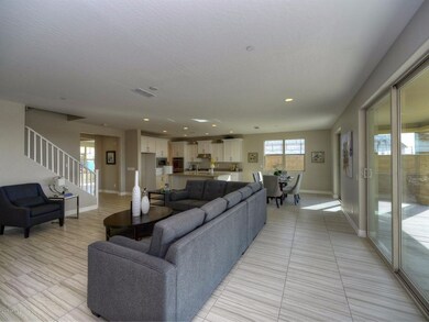 004_Living Room