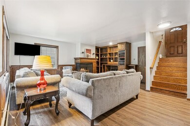 622 E Alta Vista Ave, Ottumwa, IA 52501 - photo 4