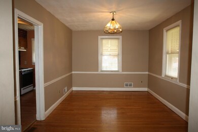 1801 Trenleigh Rd, Parkville, MD 21234 - photo 6