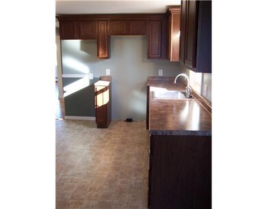 202 Easton Ave, Warwick, RI 02888 - photo 4