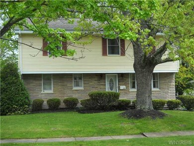 1445 Birch Dr, North Tonawanda, NY 14120 - photo 2