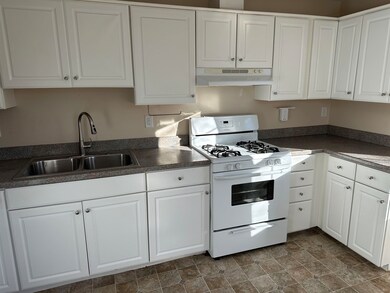 48 N Main St unit R, Newmarket, NH 03857 - photo 2