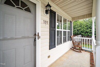 5-web-or-mls-109 Mitchell Ave (26 of 30)