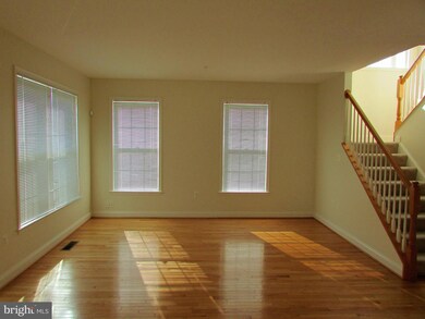 4314 Vintage Ivy Ln, Owings Mills, MD 21117 - photo 3