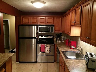 400 New River Rd unit 303, Manville, RI 02838 - photo 3