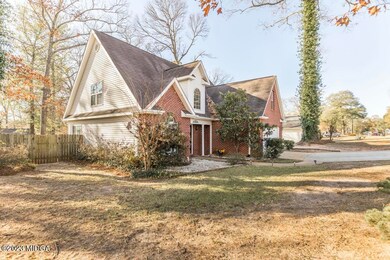 204 Woods Edge Way 4