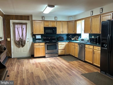 306 Chapel Ave, Claymont, DE 19703 - photo 3