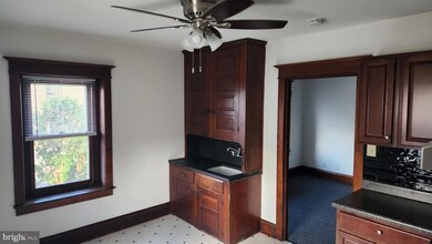 425 Main St, Pennsburg, PA 18073 - photo 4