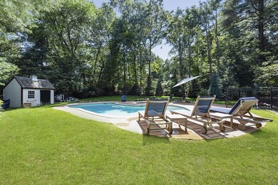 8 Atherton Rd, Winchester, MA 01890 - photo 2