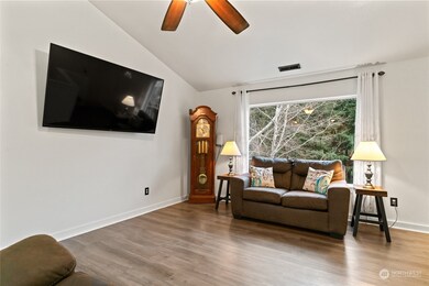 2531 8th St NE, East Wenatchee, WA 98802 - photo 4