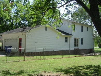 201 Northwood Ave, Shelbyville, TN 37160 - photo 6