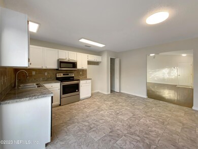 4211 Jillian Dr, Jacksonville, FL 32210 - photo 7