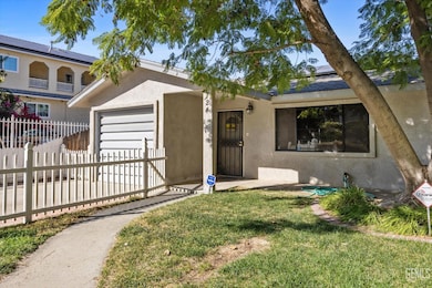 724 Philippine St, Taft, CA 93268 - photo 3