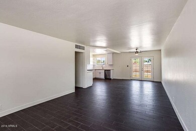 1109 W Campbell-14