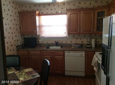 406 Willow Hill Place, Hyattsville, MD 20785 - photo 5