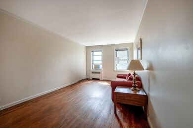 251 Seaman Ave unit 6A, New York, NY 10034 - photo 4