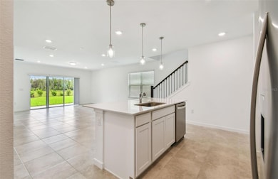 Center Island w/Storage