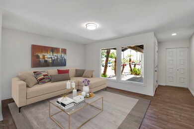 Living room/front window