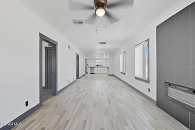 3800 Altura Ave unit Front, El Paso, TX 79903 - photo 5