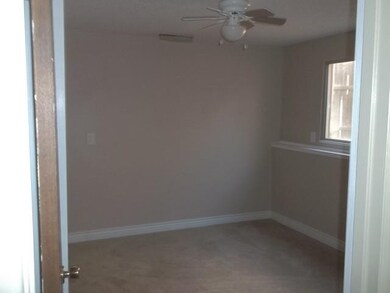 1212 Camina Hermosa MB