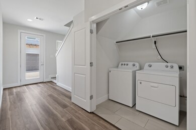 2504 W Tidwell Rd unit I, Houston, TX 77091 - photo 6