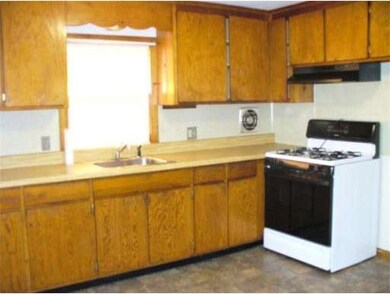 22 Forest Glen Dr, Florence, MA 01062 - photo 3