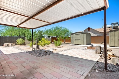 Fontana - Backyard coverd patio