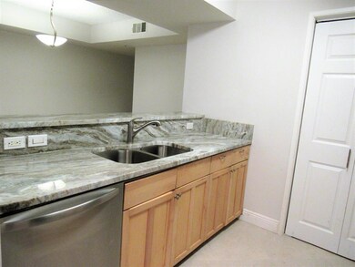 800 103 Kitchen with granite bar