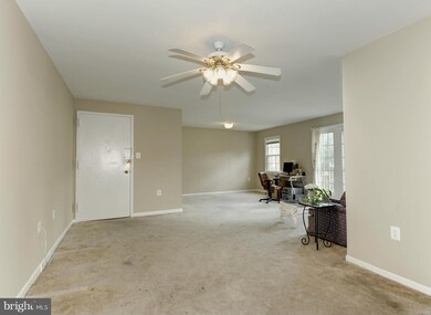 9463 Fairfax Blvd unit 303, Fairfax, VA 22031 - photo 5