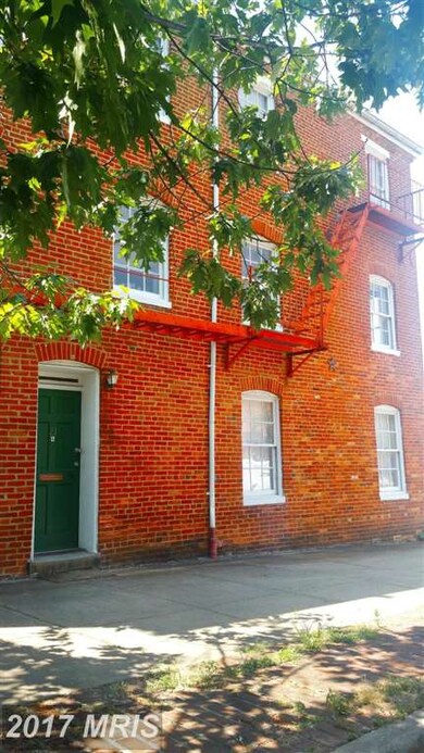 21 W Montgomery St, Baltimore, MD 21230 - photo 2