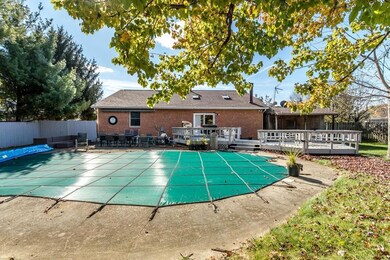 11-10-17 9822 Woodfield Cir S 06