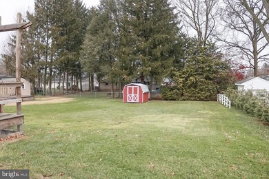 960 S Harrison St, Palmyra, PA 17078 - photo 2