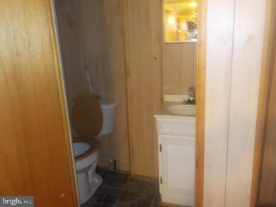 3714 Cranston Ave, Baltimore, MD 21229 - photo 5