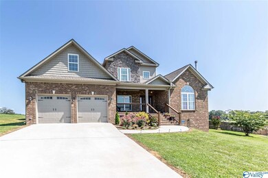 173 Payton Ln, Grant, AL 35747 - photo 2